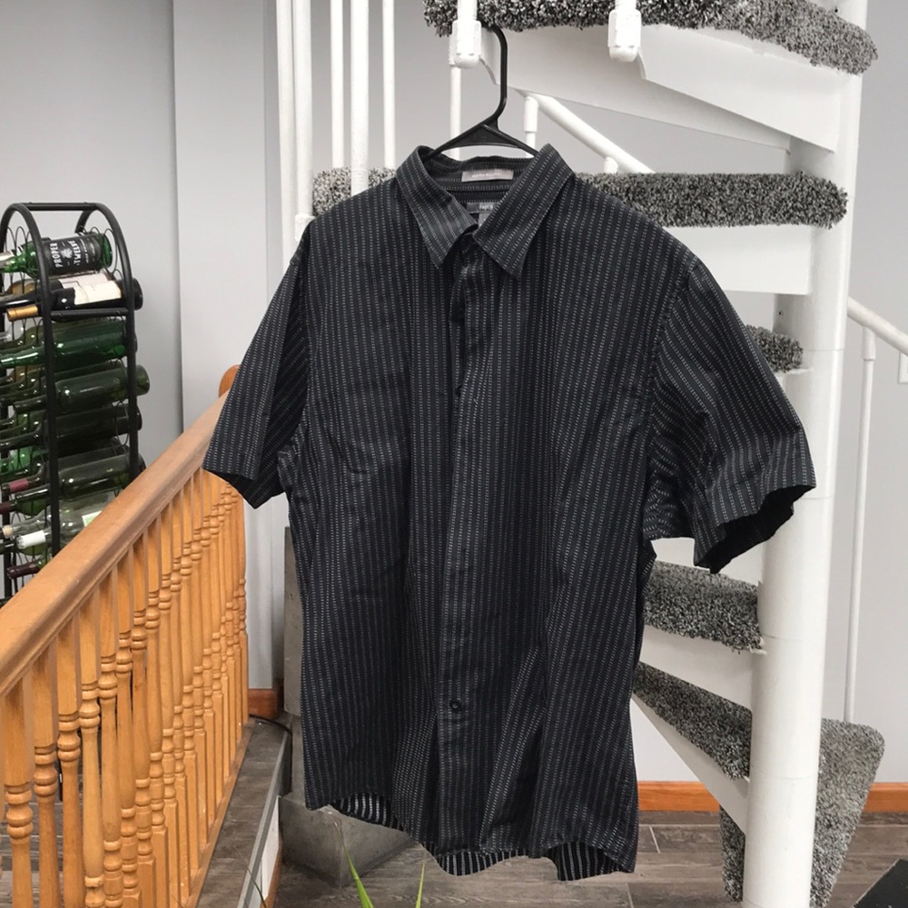 APT 9 Short Sleeve Button up Shirt L